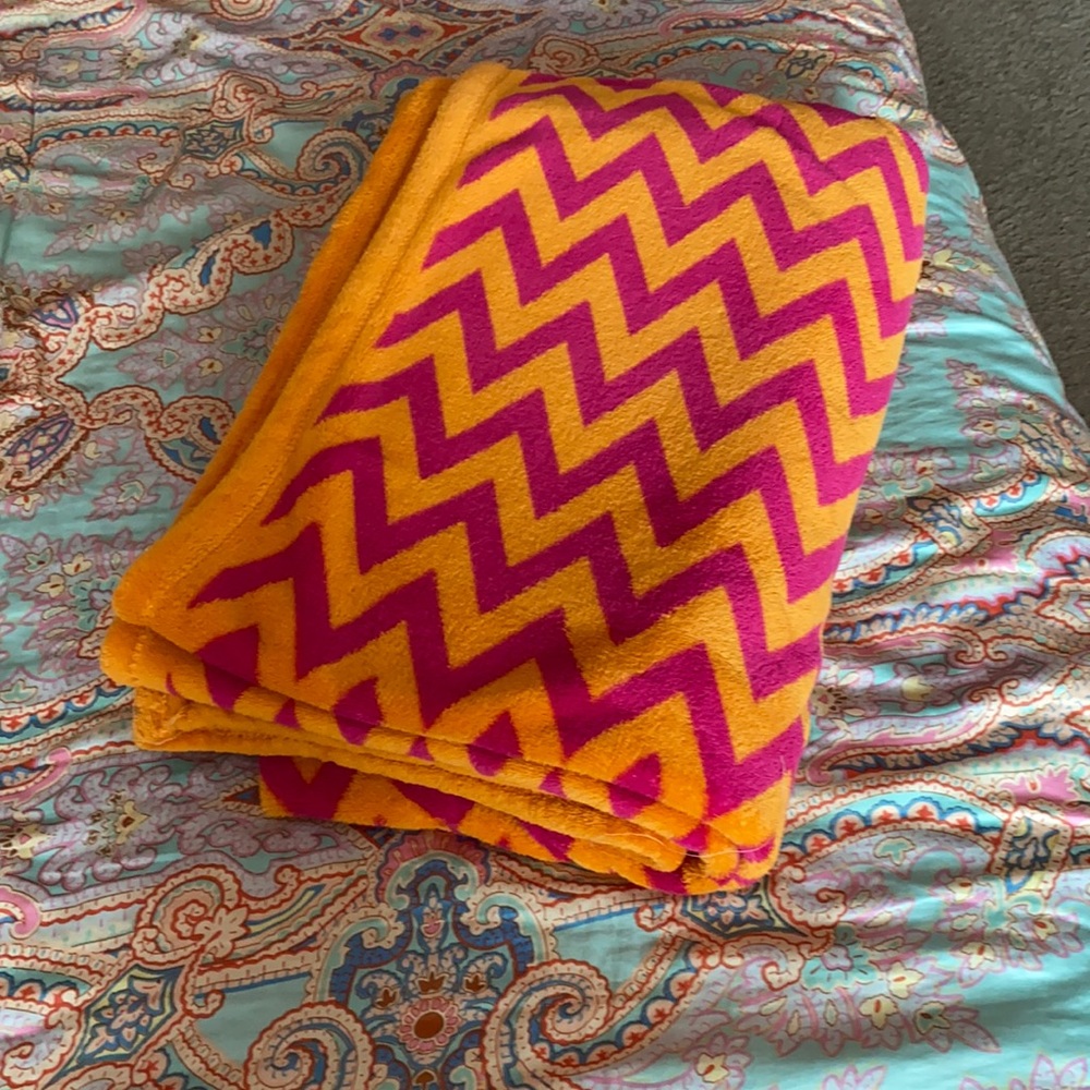 Vera Bradley Throw Blanket NWOT